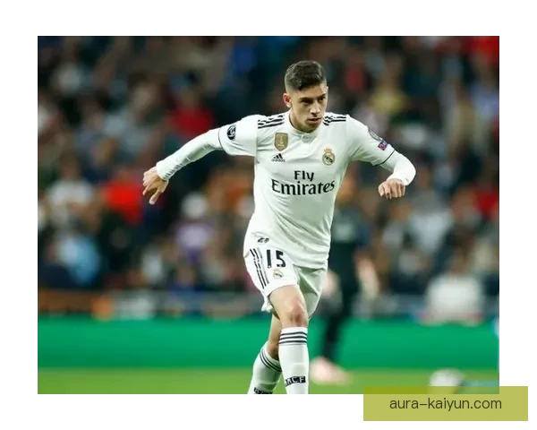 巴尔韦德在皇马的不败表现持续提升,成为球队中关键球员之一 巴尔韦德在皇马的不败表现持续提升,成为球队中关键球员之一